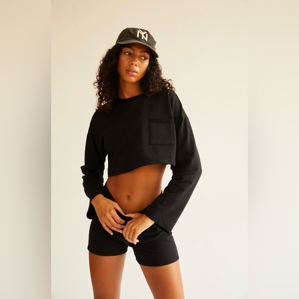 NEW Free People Movement Sunny Set Crew Neck Long Sleeve Sweatshirt Black Shorts